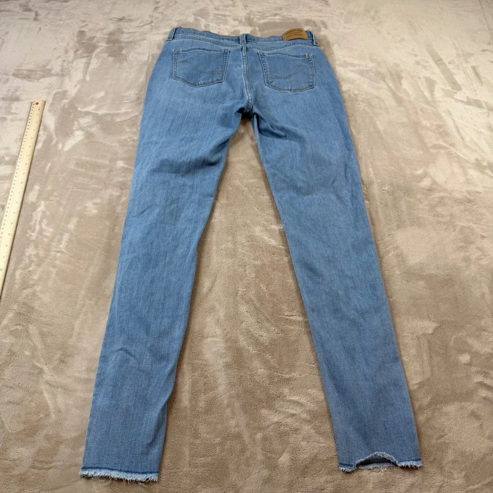 Signature by Levi Strauss Super Skinny Jean Womens 28 Light Wash Distressed Good